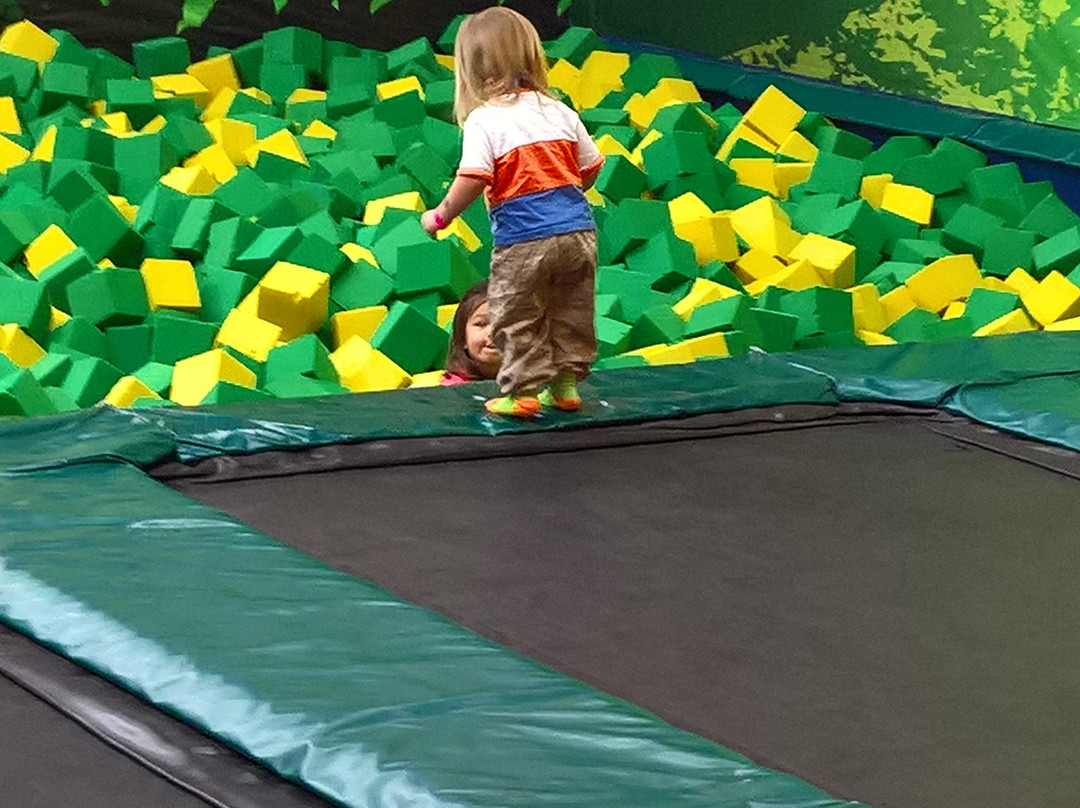 Rockin' Jump - The Ultimate Trampoline Park-圣卡洛斯必去景点