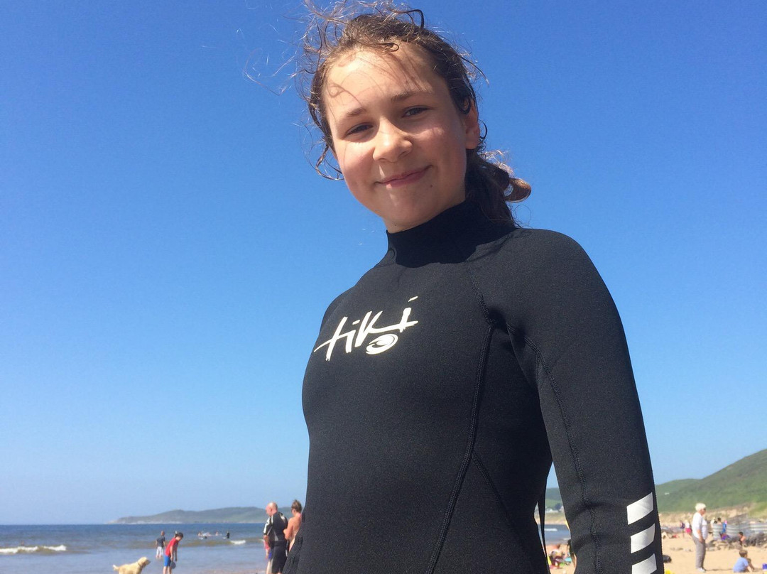 Barefoot Surf School景点图片