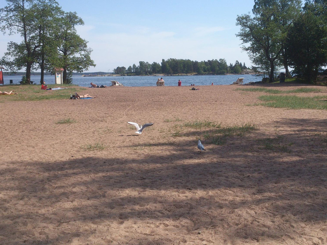 Beach Mansikkalahti-科特卡必去景点
