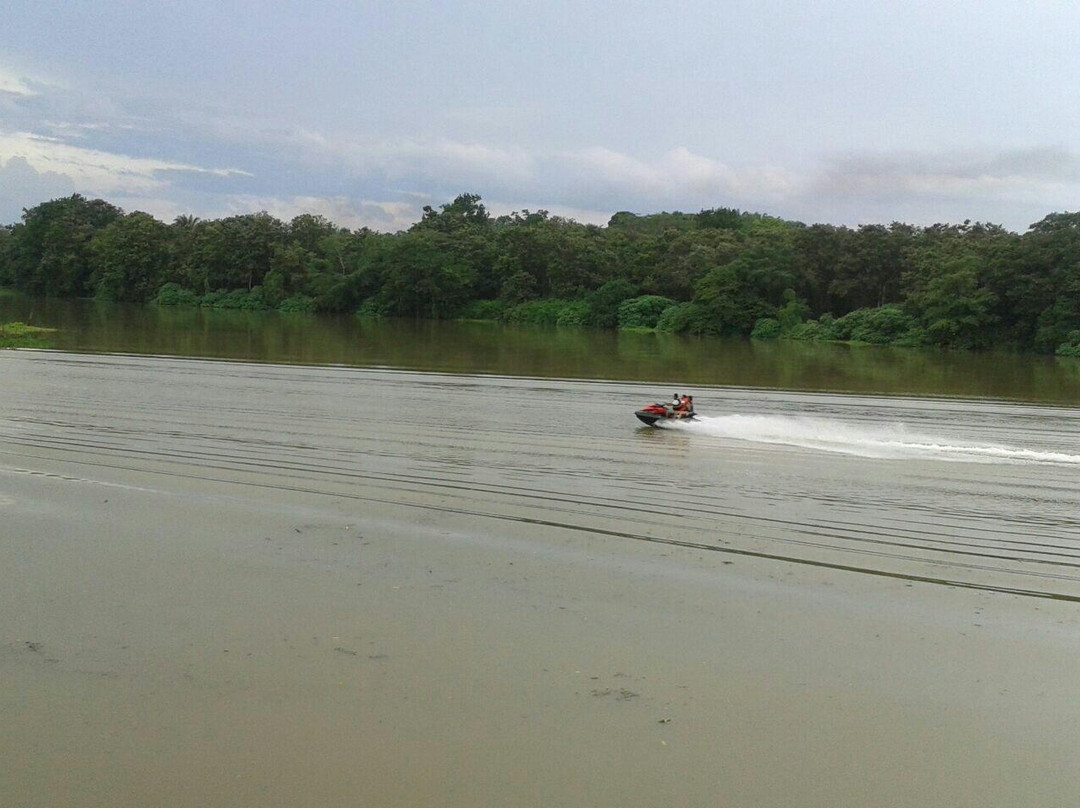 Chagres River景点图片