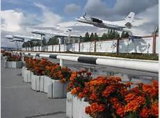 Alley in the Honor of Aviation Equipment景点图片