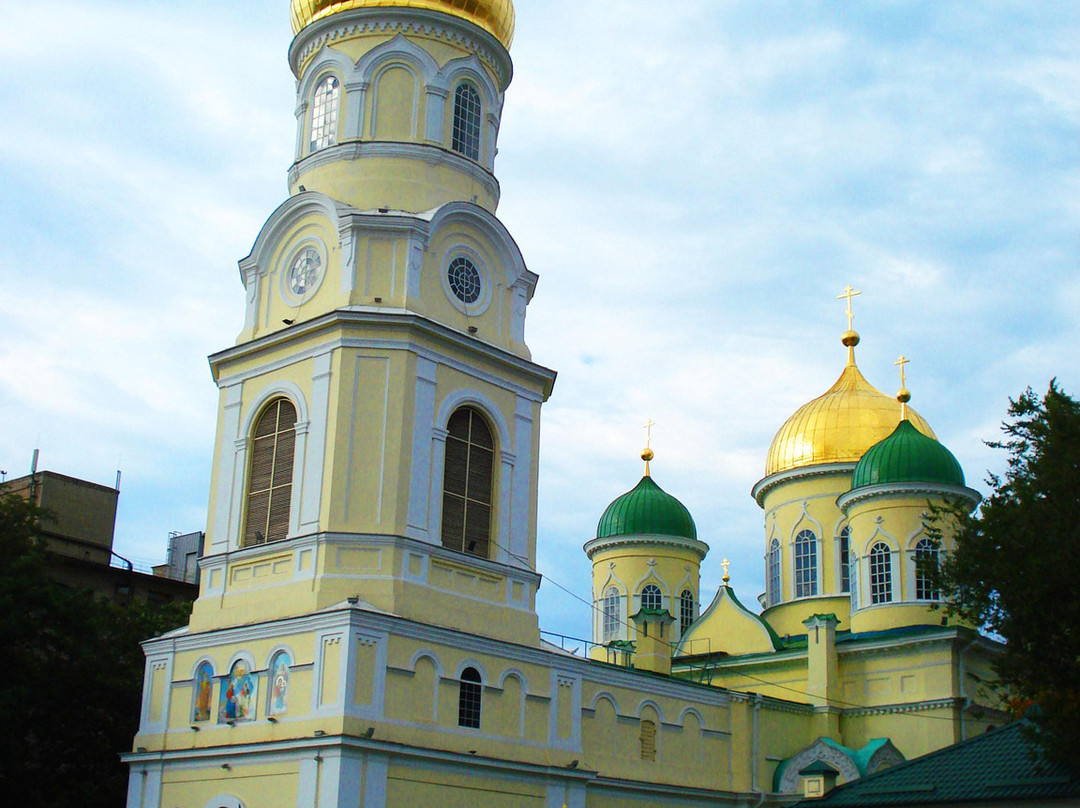 Saint Trinity Cathedral景点图片