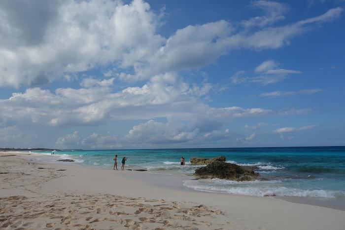 Guana Cay Beach景点图片