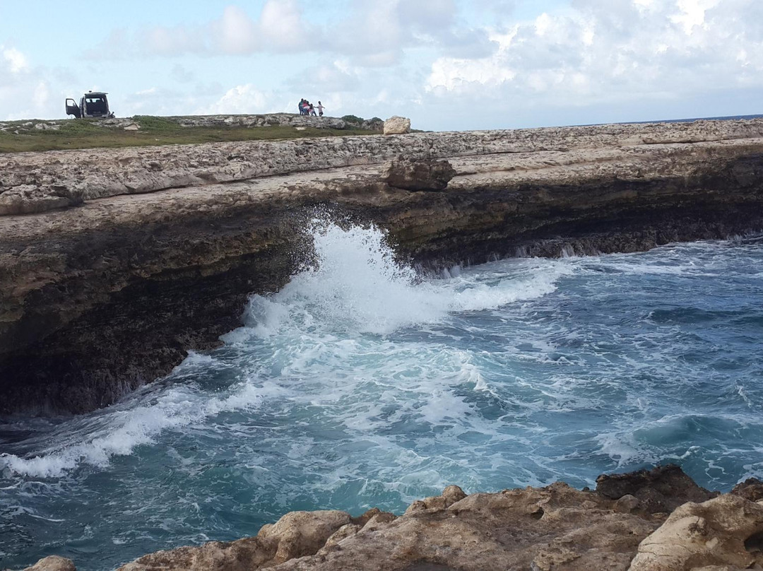 Unique Island Tours-圣 约翰必去景点