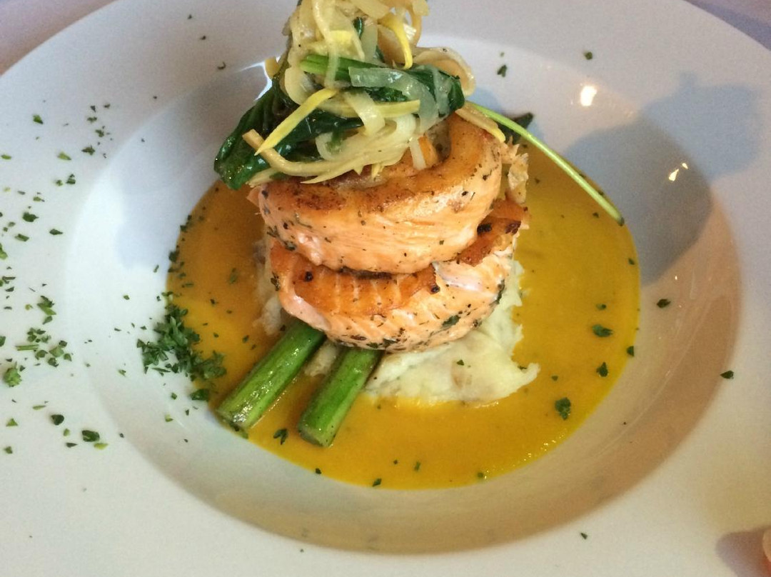 圣查尔斯餐馆和美食-E & S Fish Company, Inc