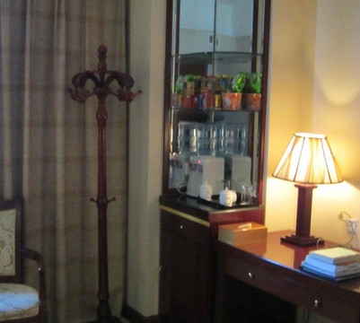 陆良圣邦大酒店主图