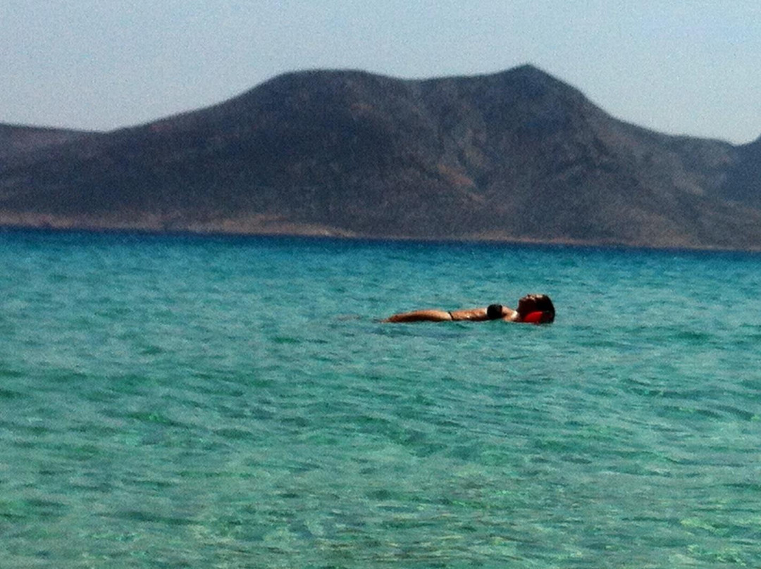 Finikas Beach景点图片