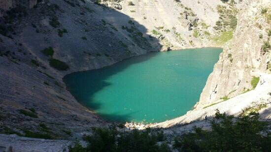 Blue Lake景点图片