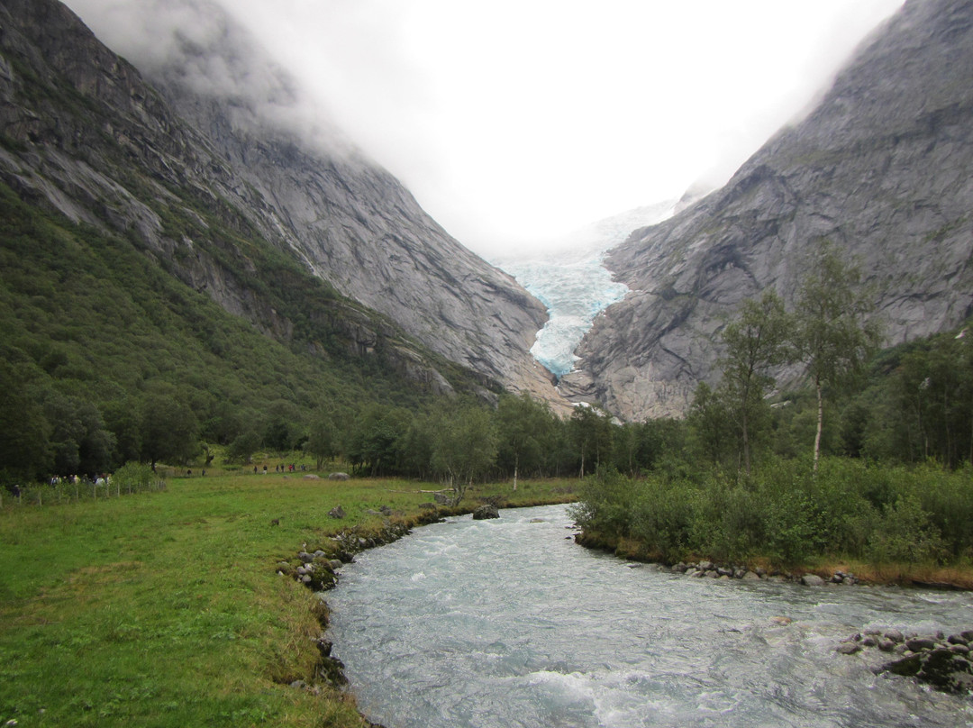 Briksdal Glacier (Briksdalbreen)景点图片