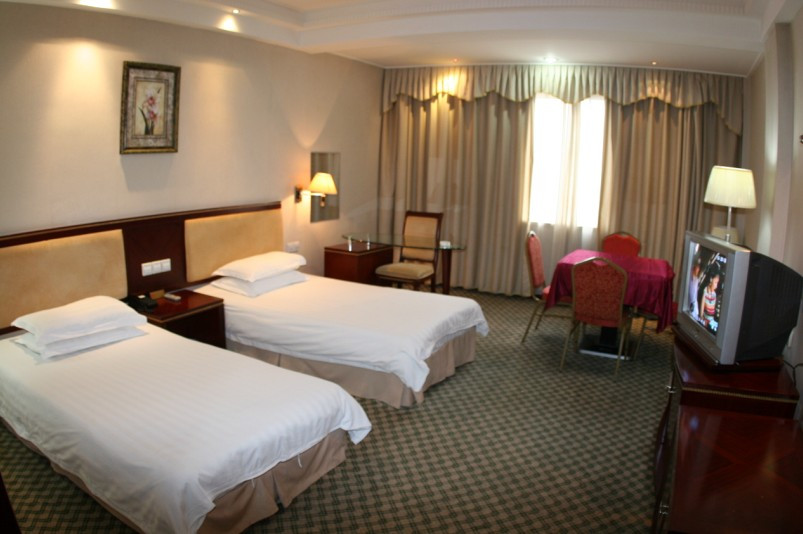 凯旋门大酒店主图