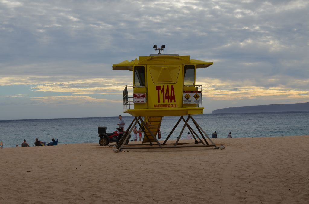 尼拉海滩-维雷亚必去景点