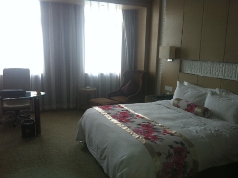 镇江明都大饭店-客卧
