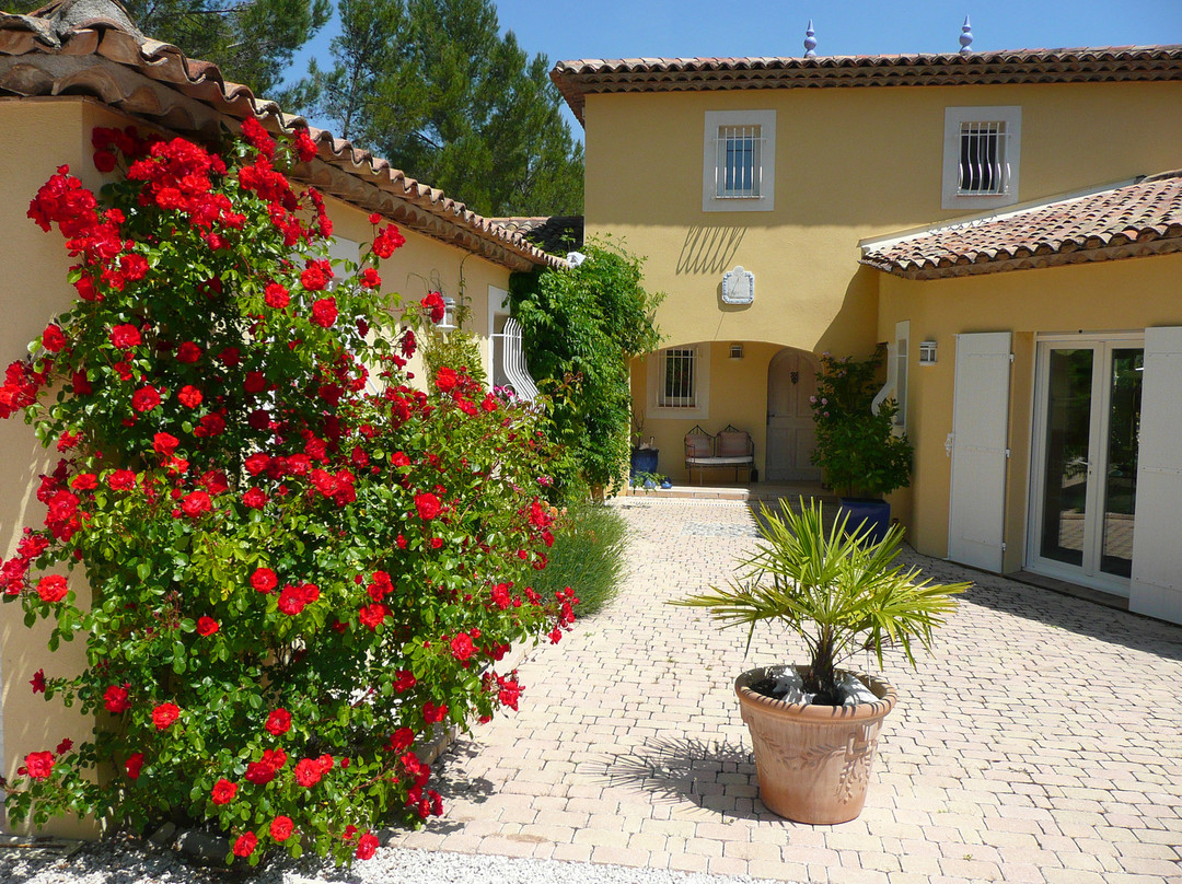 Les Arcs sur Argens酒店住宿-Les Pitounus