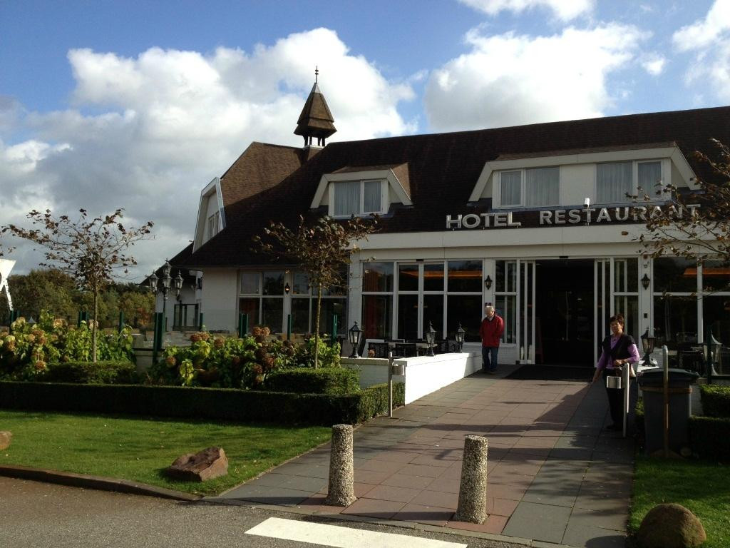 Eemnes餐馆和美食-Hotel De Witte Bergen