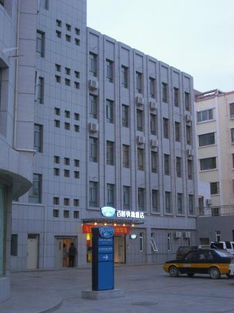 百时快捷嘉峪关兰新路店-客卧