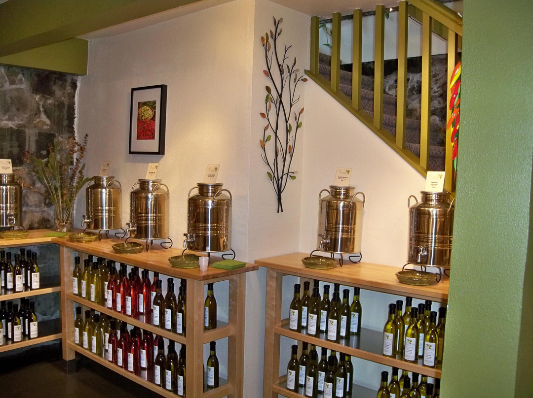 The Oil & Vinegar Cellar景点图片