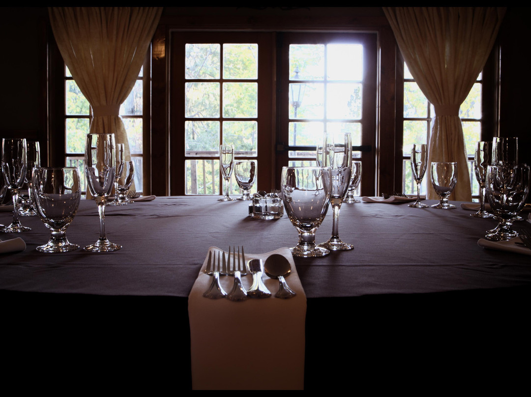 Forest House Lodge主图