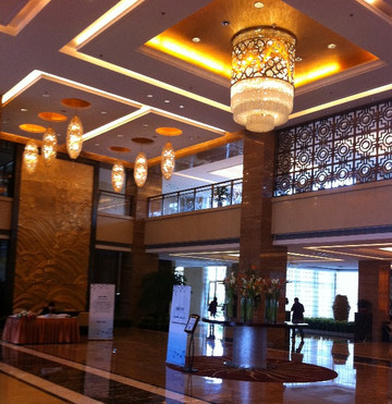 朱家角皇家郁金香花园酒店主图