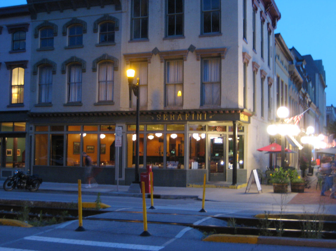 法兰克福餐馆和美食-Serafini