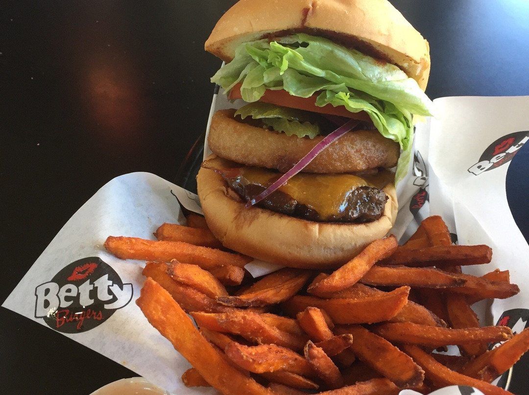 Betty's Burgers主图