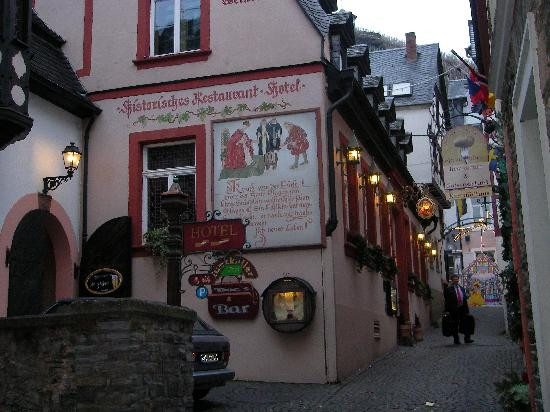 贝恩卡斯特尔-屈斯酒店住宿-Hotel Restaurant Doctor Weinstuben