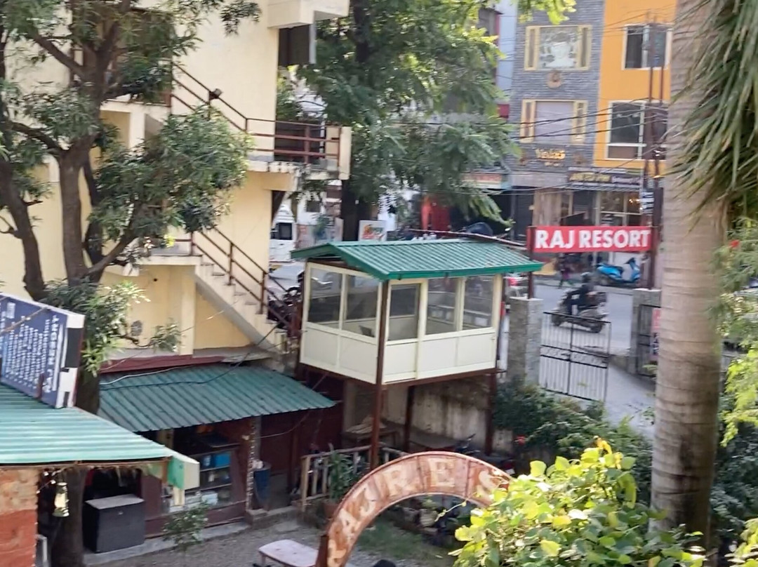 拉吉度假村主图