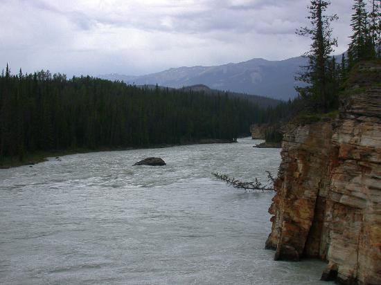 阿萨巴斯卡瀑布观景点-贾斯珀必去景点