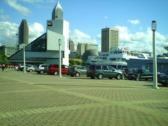 摇滚乐名人堂博物馆-克利夫兰必去景点