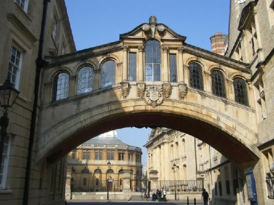 Oxford Official Walking Tours-牛津必去景点