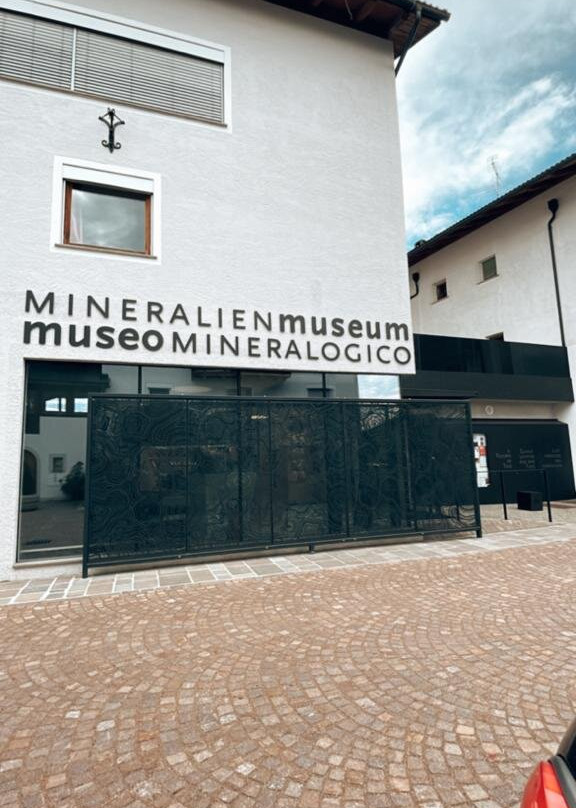 Museo Mineralogico Tiso景点图片