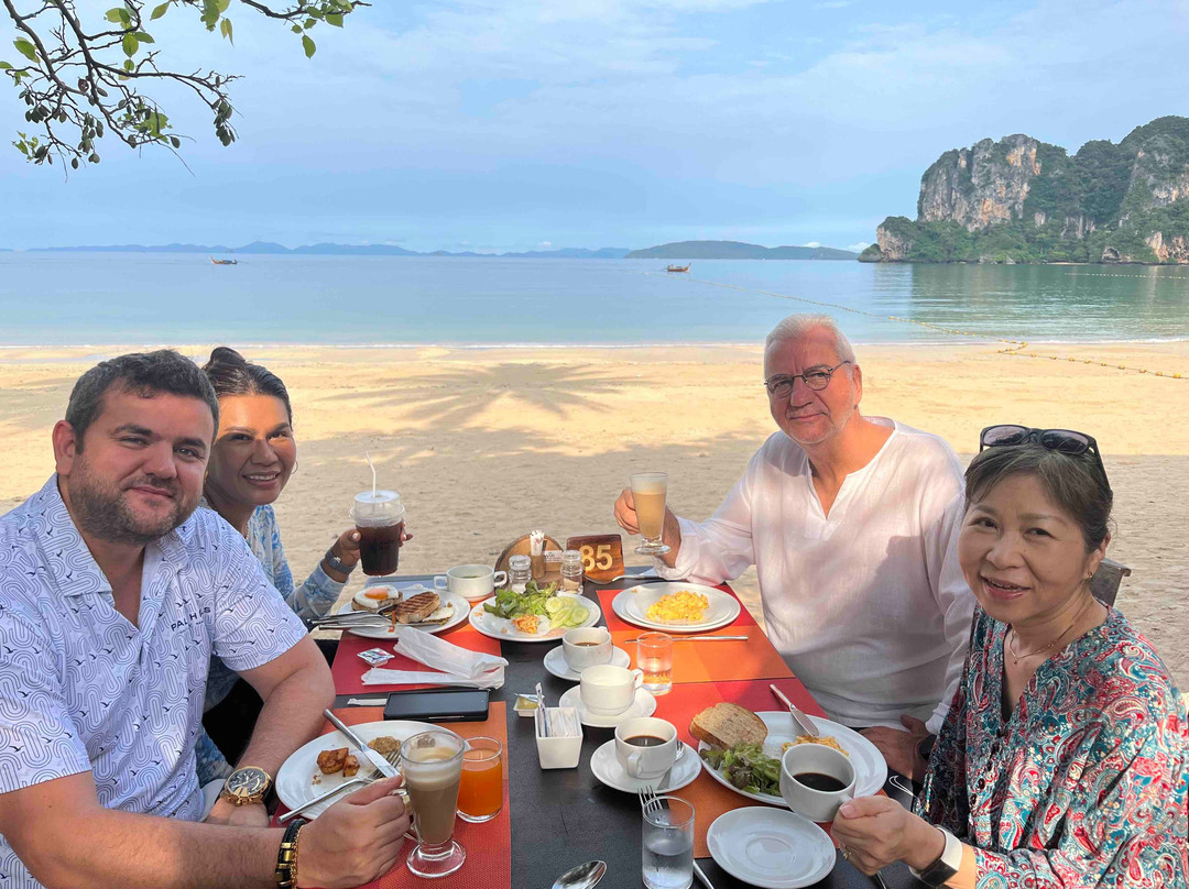 莱雷湾度假村主图