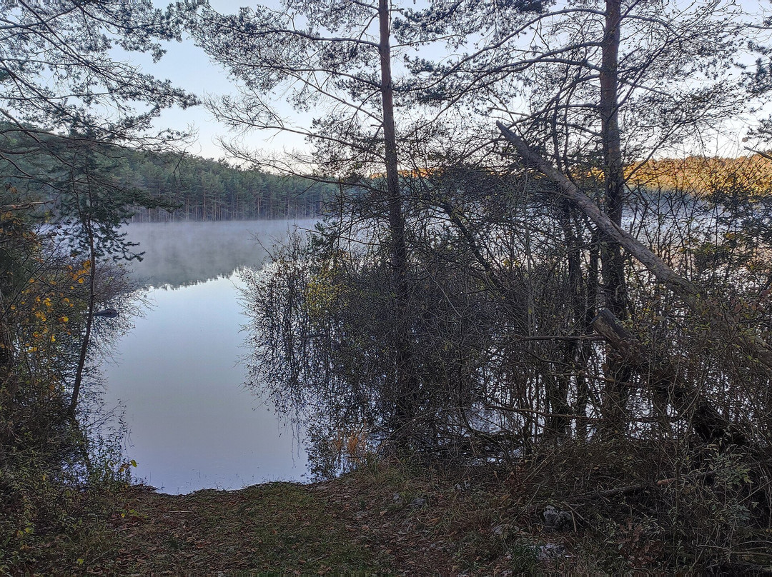 Lake Petelinje-Pivka必去景点