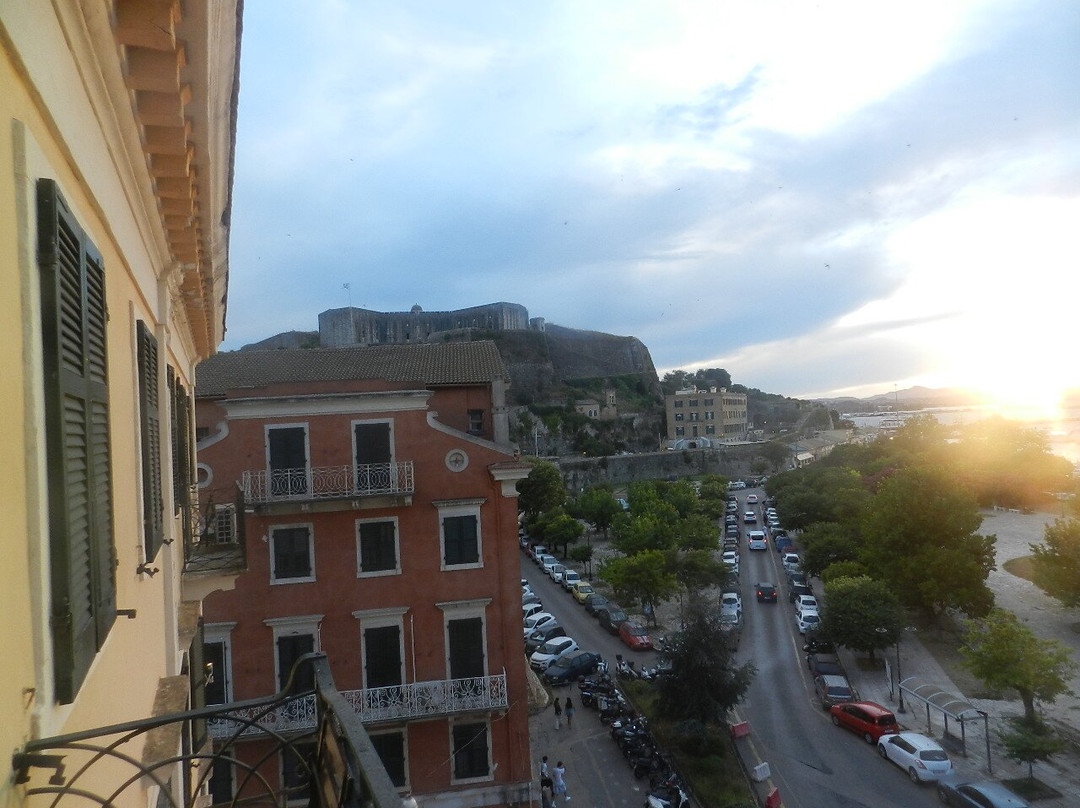 康斯坦缇诺波利斯酒店主图