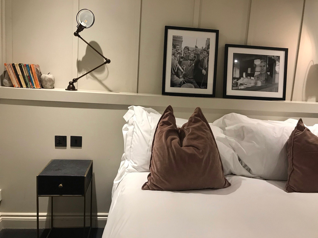 George Hotel主图