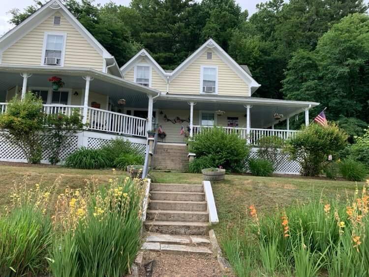 The Perry House Bed & Breakfast-浴室