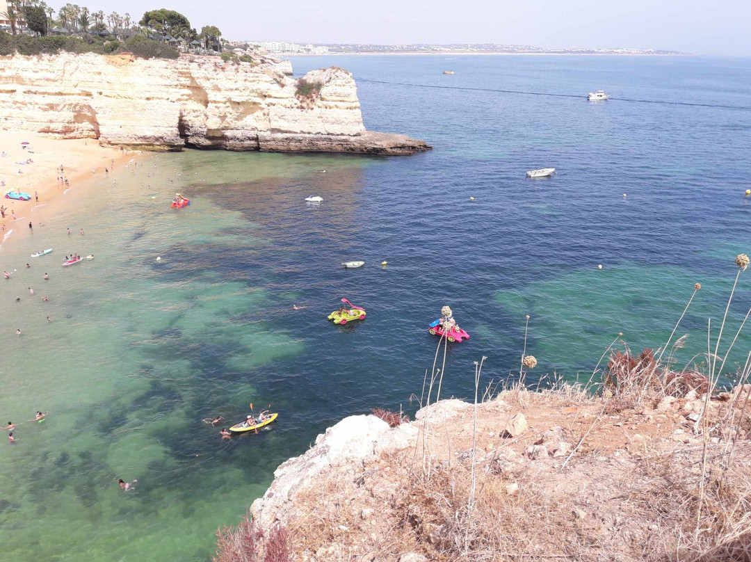 Praia da Senhora da Rocha景点图片
