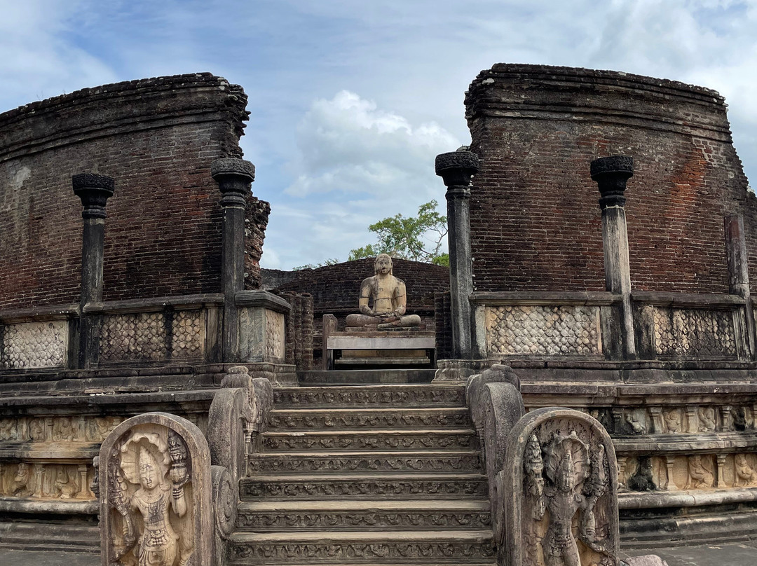 Dinesh Liyanage-波隆纳鲁瓦必去景点