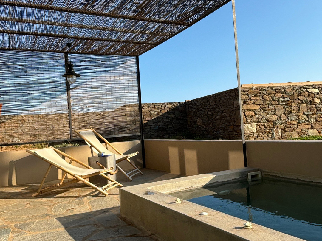 Under the Sun Cycladic Village主图