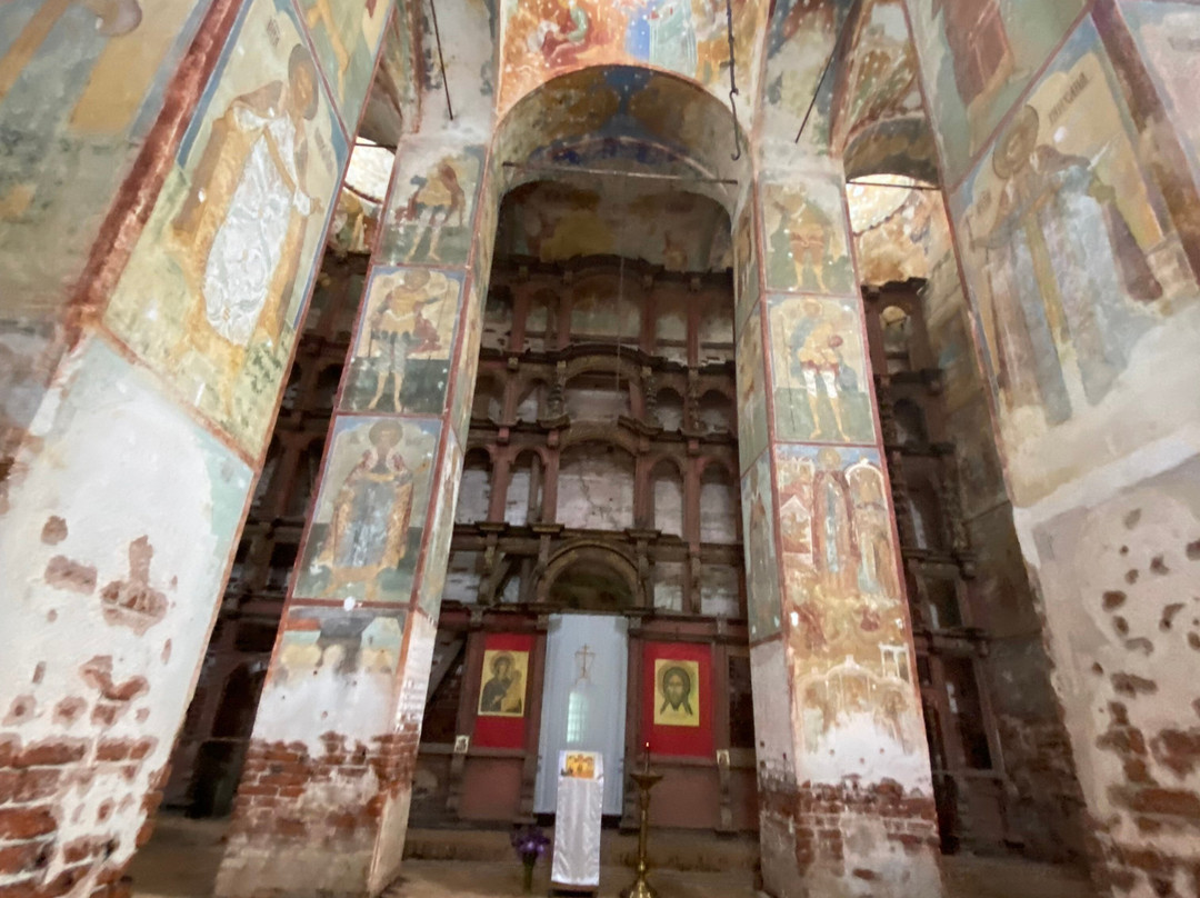 Holy Cross Cathedral景点图片