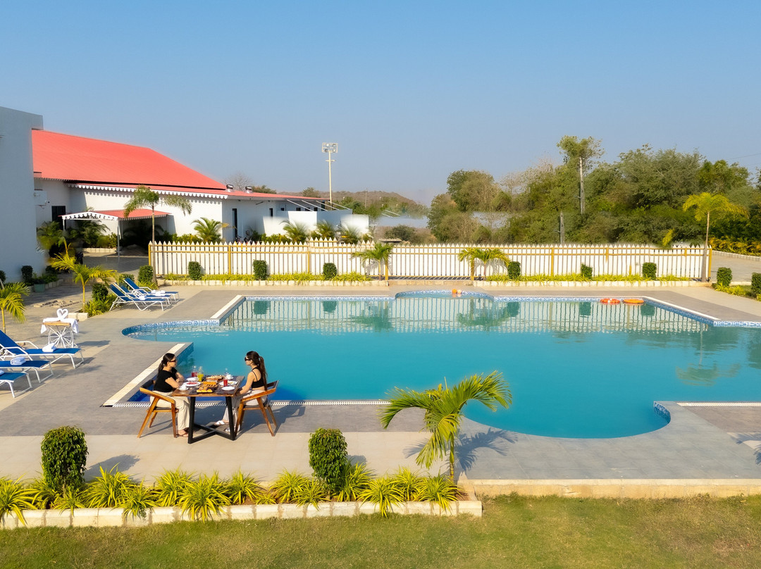 Daksh Eden Greenz - A Luxury Resort in Sasan Gir