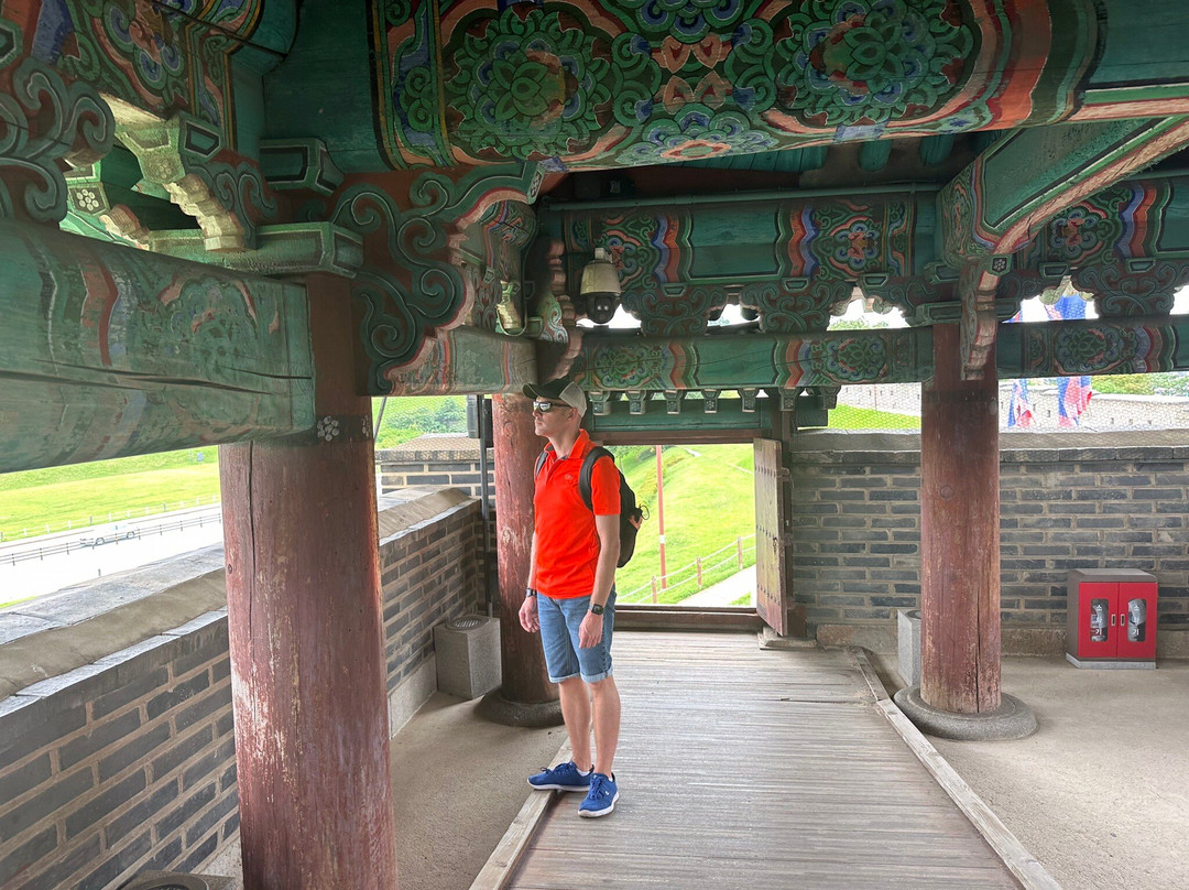 Changryongmun Gate-水原市必去景点