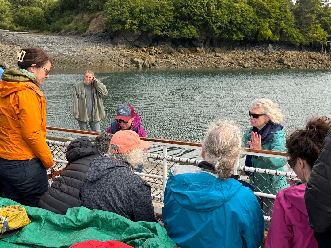 Danny J Ferry-Halibut Cove必去景点