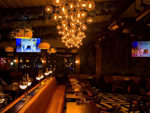 MPLUS Cafe & Restaurant