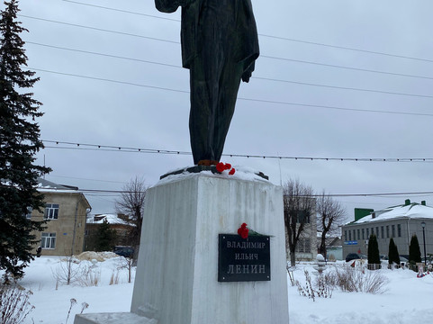 Monument To V. I. Lenin-Tarusa必去景点