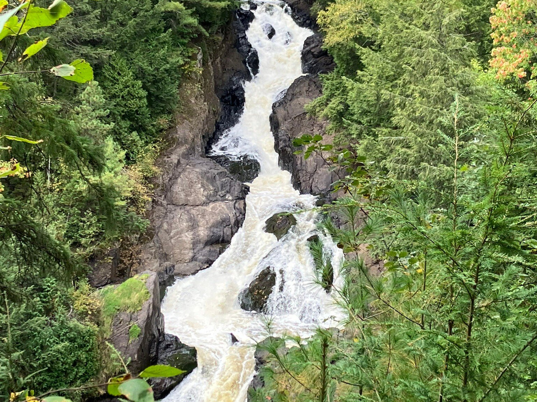 Parc des Chutes de Sainte-Ursule-Sainte-Ursule必去景点