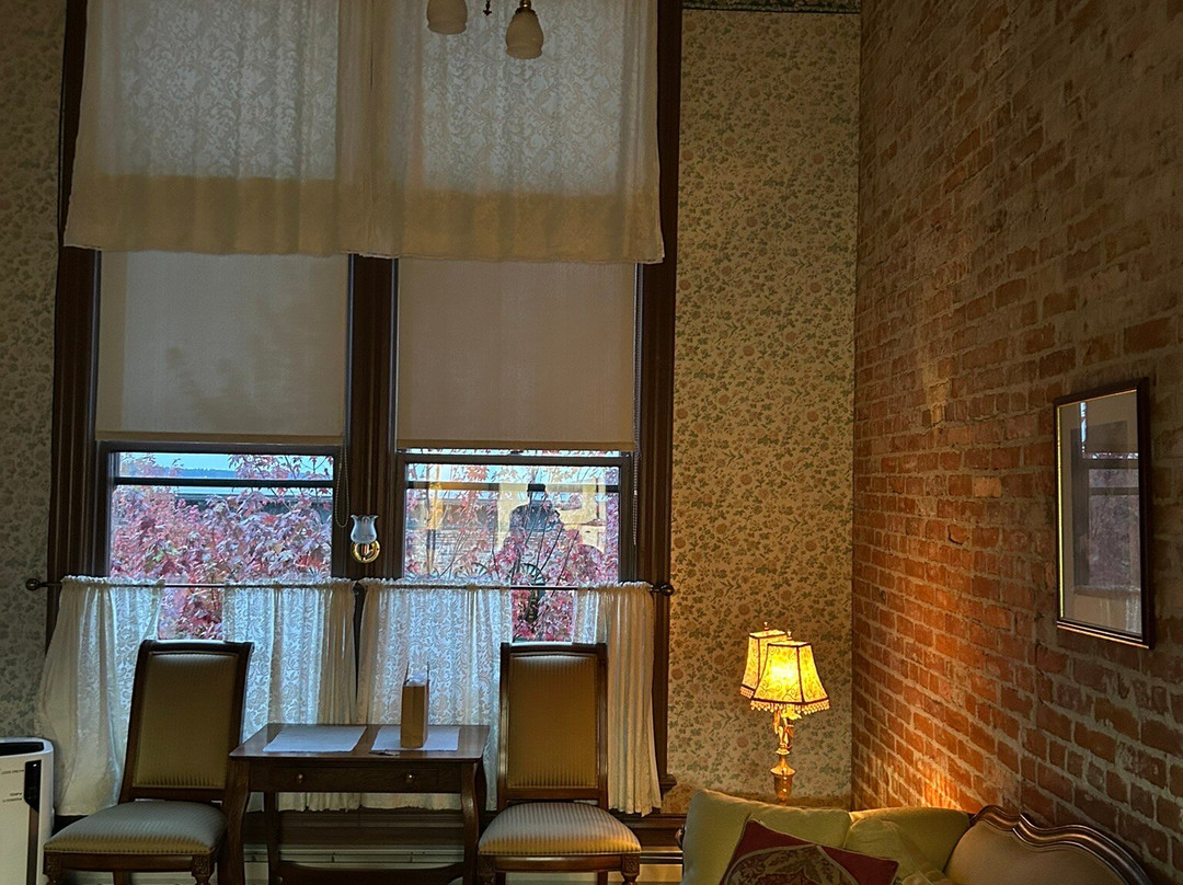 The Palace Hotel主图