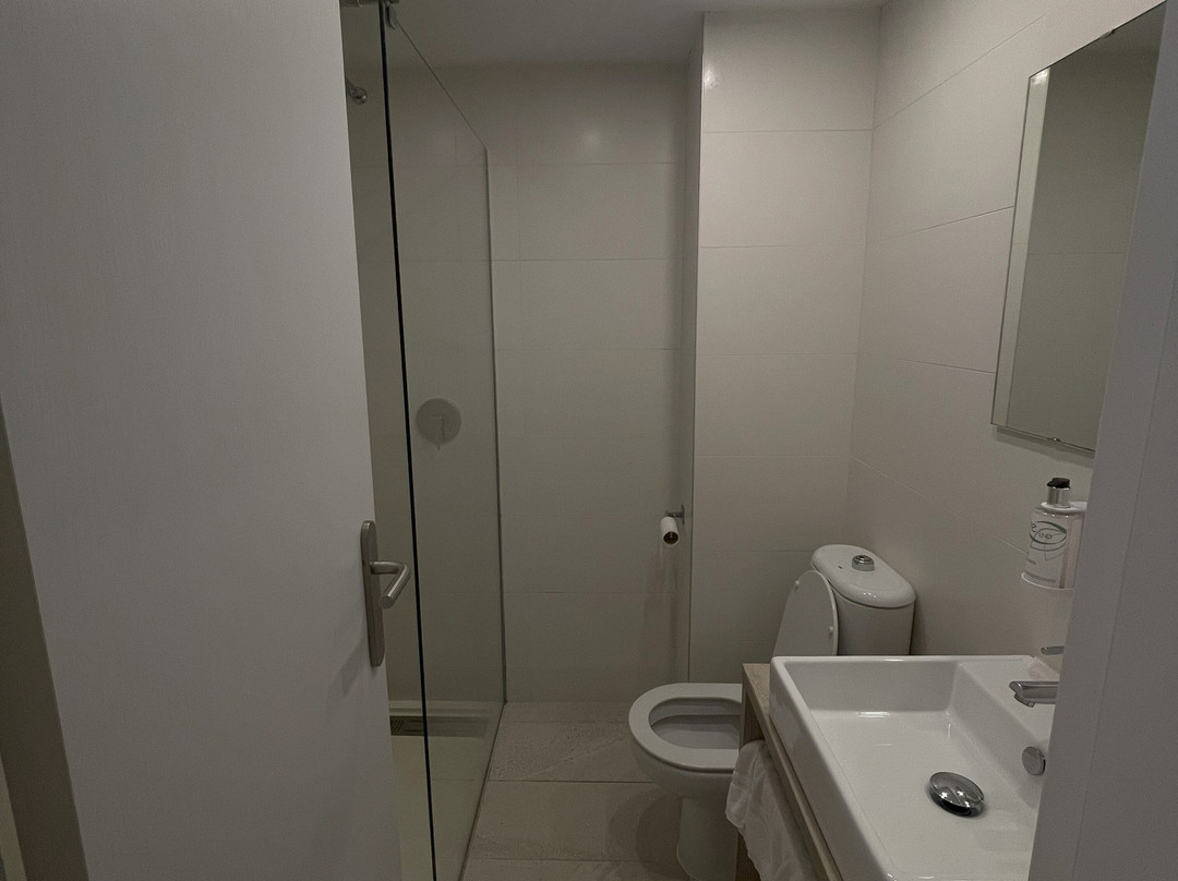 阿托隆酒店主图