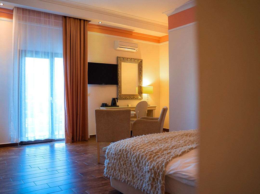 Enastron View Hotel主图