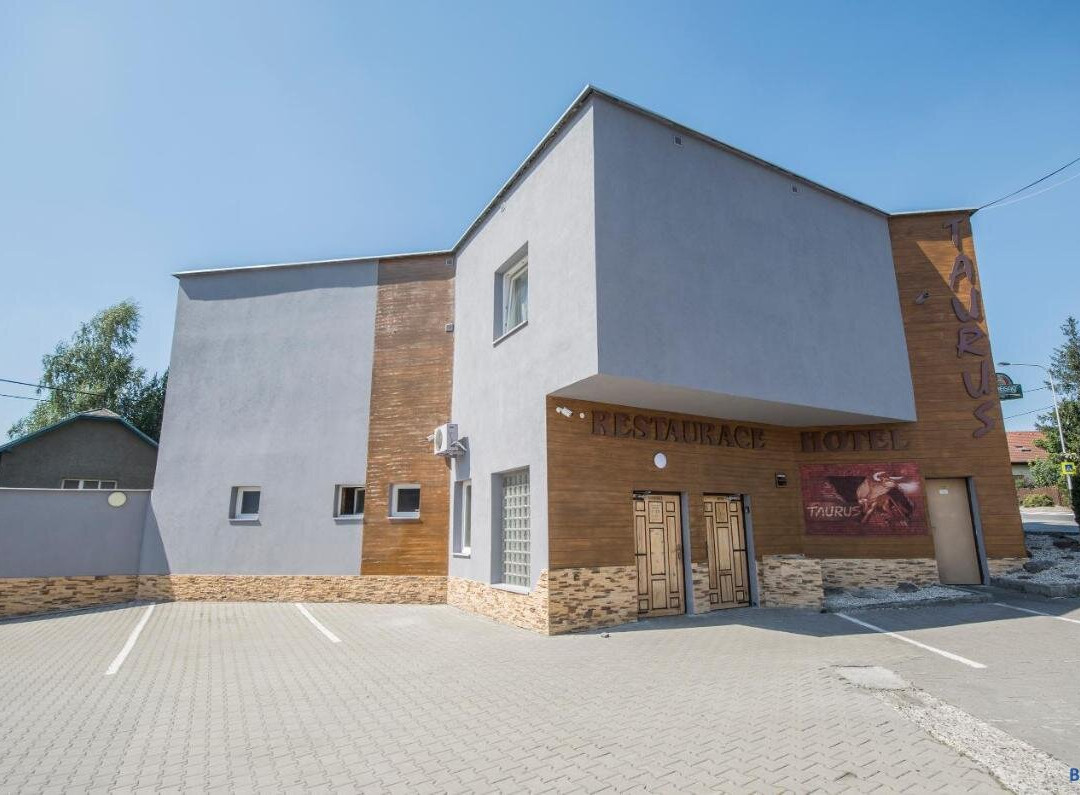 Vratimov酒店住宿-Hotel Taurus