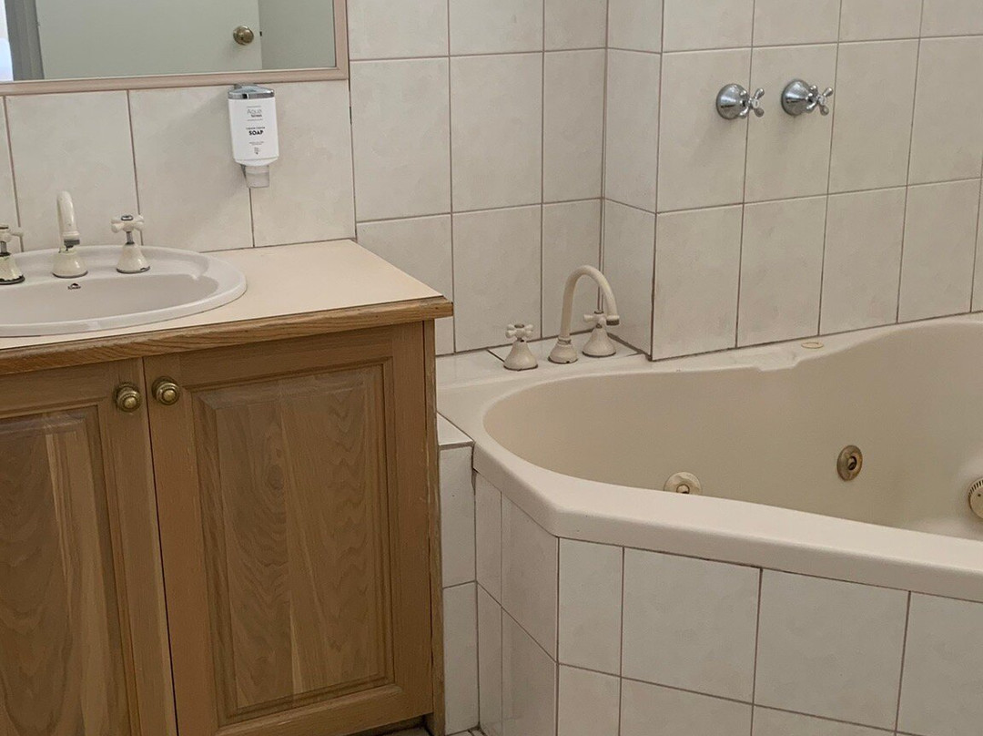 西佳金钟汽旅酒店主图